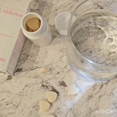 トフューム トイレットパフューム チェリーブロッサム/オンユアライフ/その他を使ったクチコミ（2枚目）