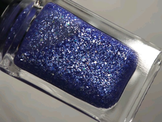 #セルフネイル,#青ネイル,#紫ネイル,#ラメネイル,#ホロネイル,#透け感宝石ネイルのネイルデザイン