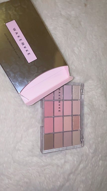 ソフトブラーリングアイパレット/wakemake/アイシャドウパレットの人気ショート動画