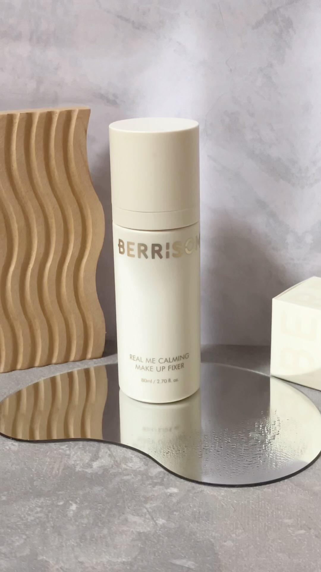 リアル ミー カーミング メイクアップ フィクサー/ベリサム/フィックスミストを使ったクチコミ（1枚目）