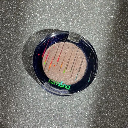 グリッター シャドウ カラー/rom&nd/グリッターの人気ショート動画