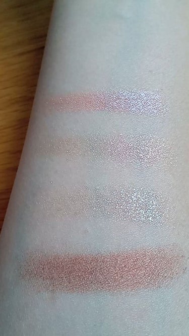 Charlotte Tilbury ラグジュアリー パレット オブ パールズのクチコミ「 Charlotte TilburyのLuxury Palette of Pearlsを買いま.....」（1枚目）