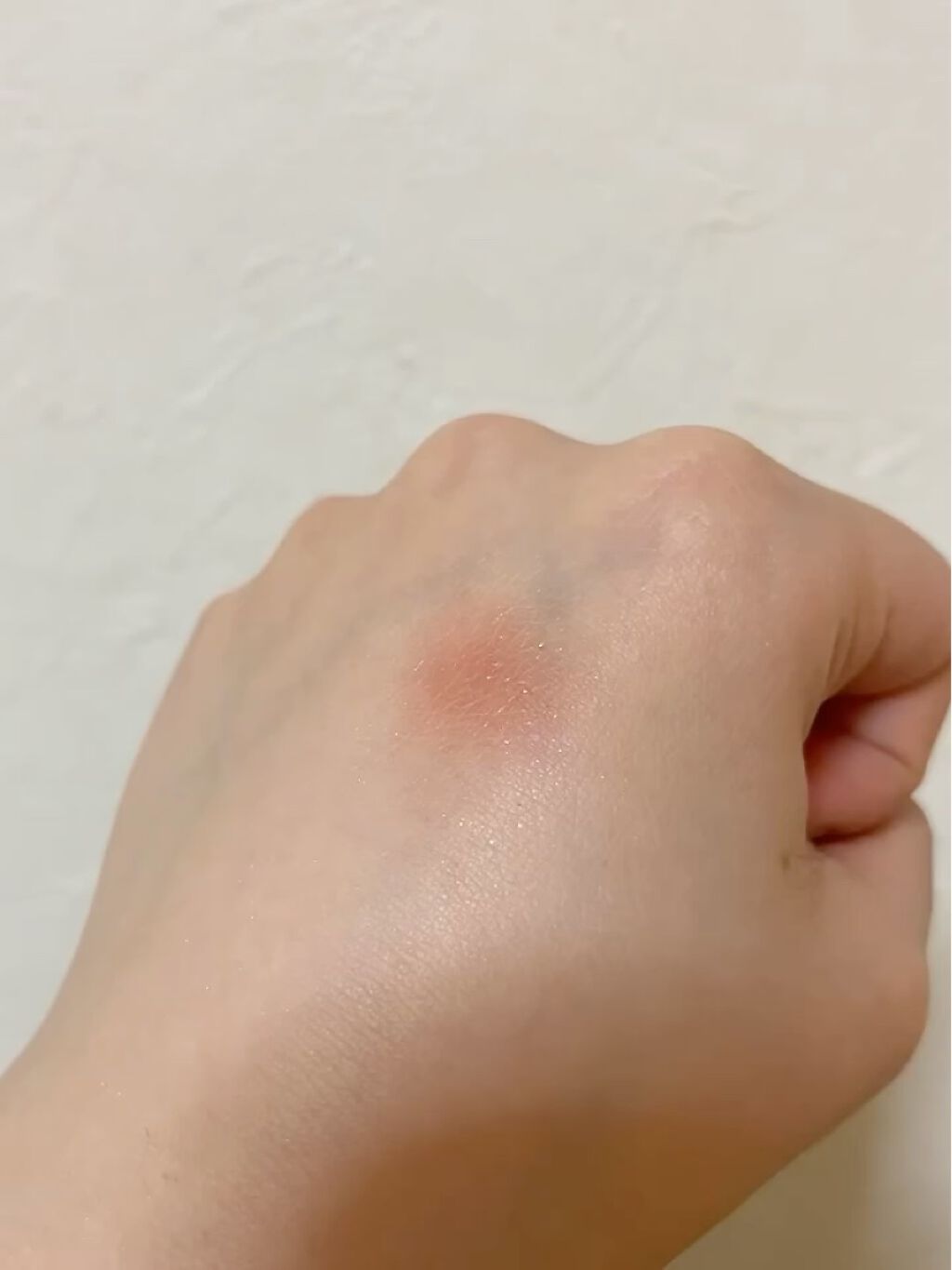 アイコニックルック アイシャドウ/JILL STUART/単色アイシャドウの動画クチコミ1つ目