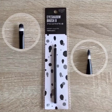 UR GLAM EYESHADOW BRUSH B/U R GLAM/メイクブラシの人気ショート動画