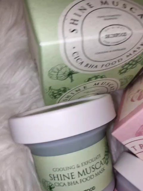 ストロベリーシュガー フードマスク/SKINFOOD/洗い流すパック・マスクを使ったクチコミ（2枚目）