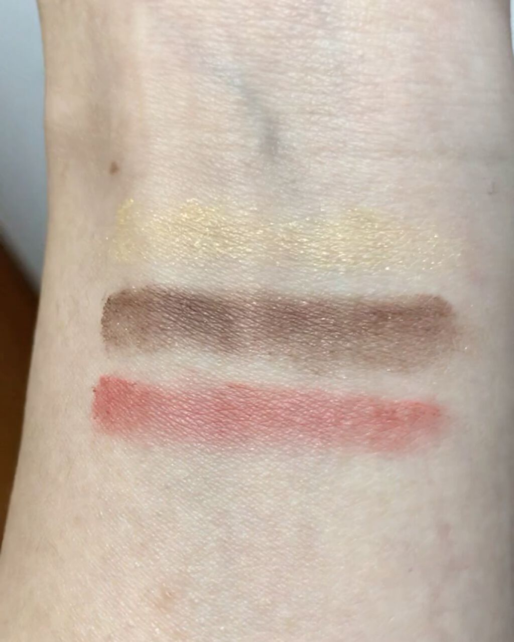 アンプルラブ フォーアイズ ホリデーリミテッド/Amplitude/アイシャドウパレットの動画クチコミ2つ目