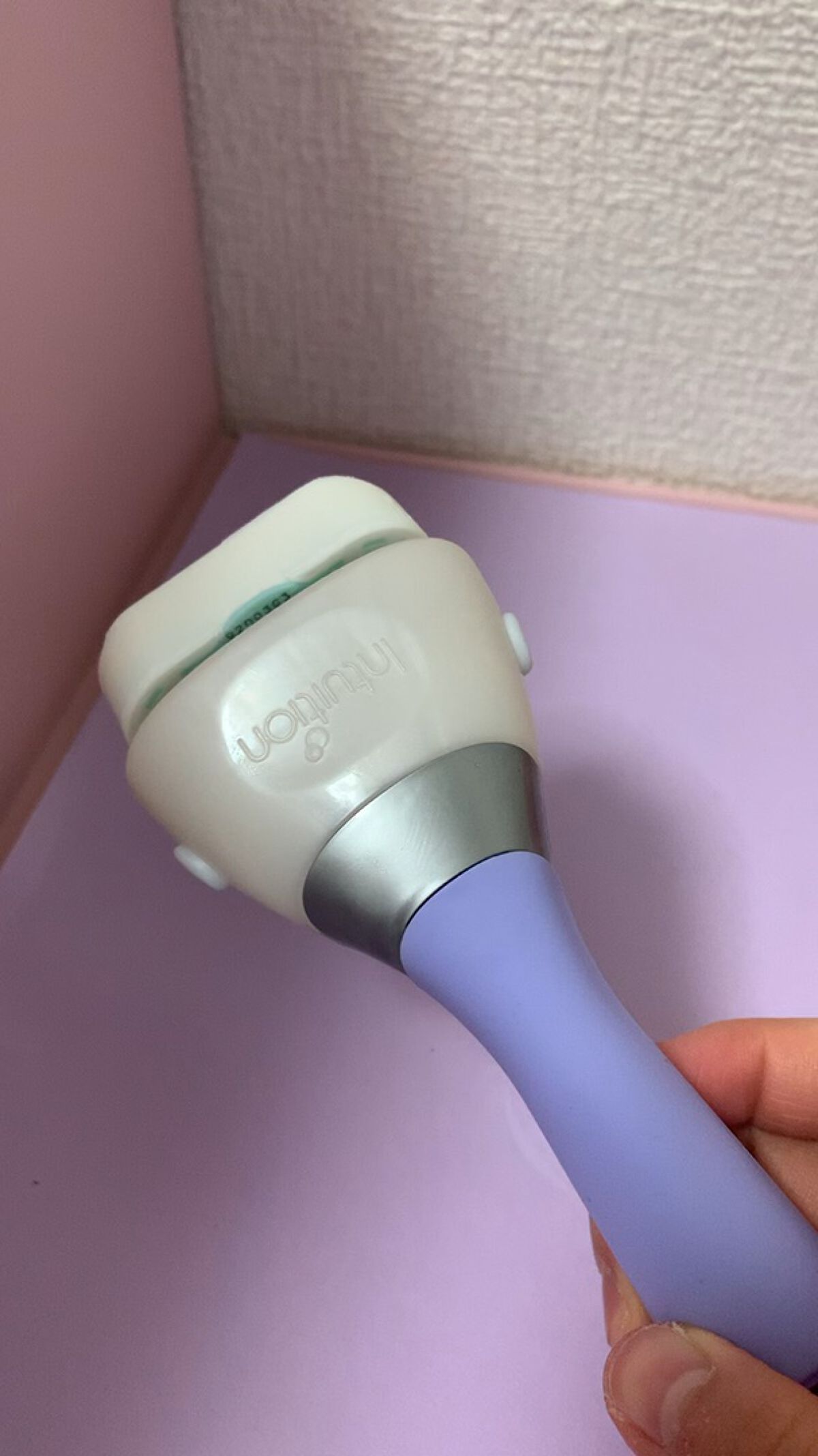 イントゥイション しっとり肌 ホルダー (刃付き+替刃1コ)/イントゥイション/シェーバーの人気ショート動画