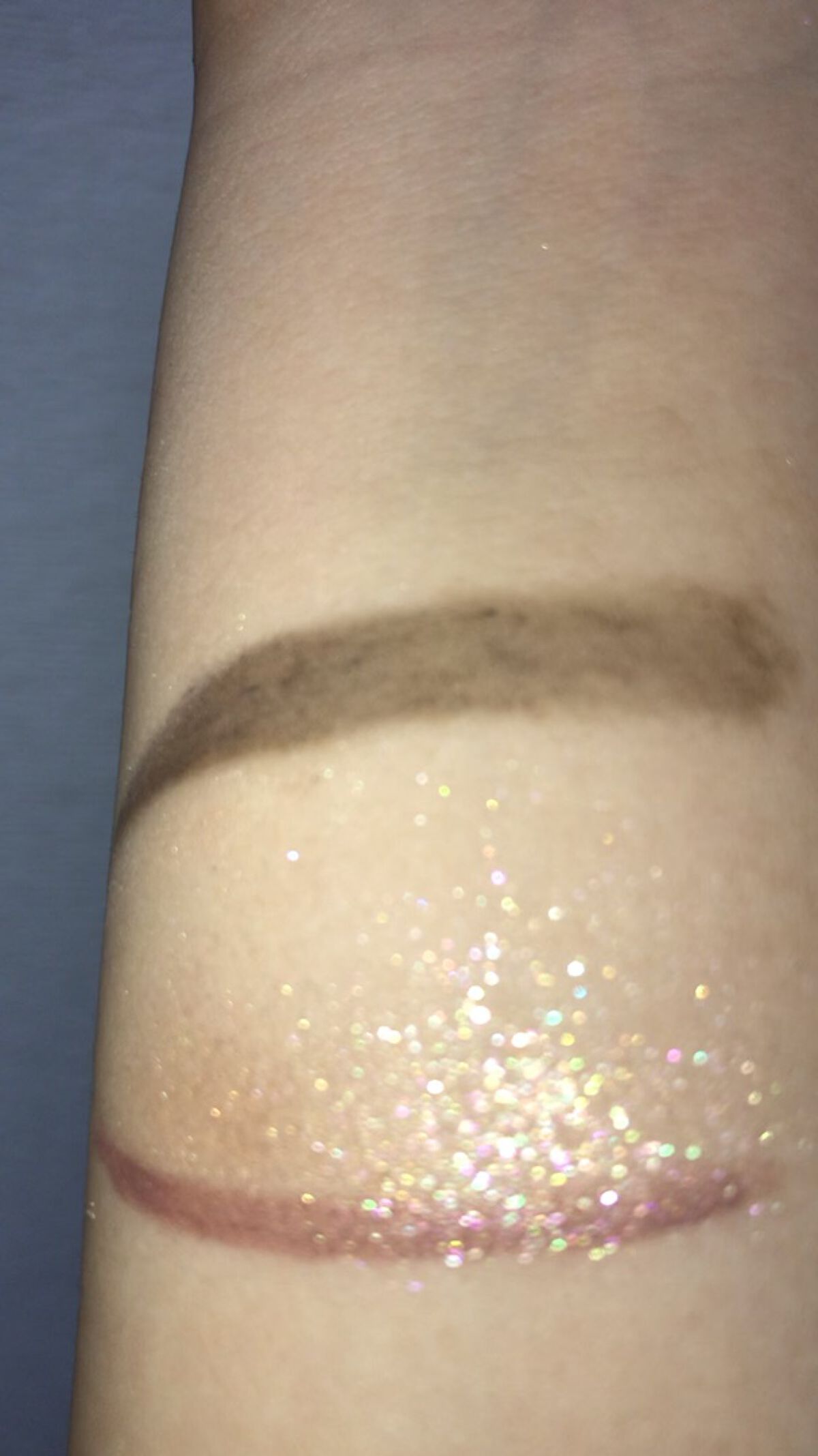 グリッタープリズム シャドウ/MISSHA/グリッターを使ったクチコミ（1枚目）