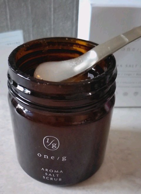 アロマソルトスクラブ/ワンオーバージー/ボディスクラブを使ったクチコミ（1枚目）