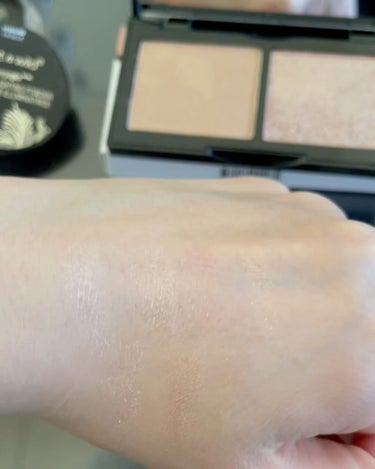 MegaGlo Loose Highlighting Powder/wet 'n' wild/ルースパウダーの動画クチコミ4つ目