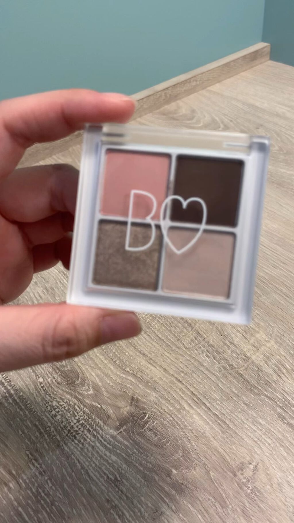 THE アイパレR/b idol/アイシャドウパレットの動画クチコミ3つ目