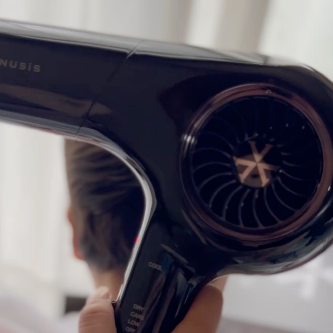 遠赤イオンドライヤー VDC-1000P/VENUSiS/ドライヤーの動画クチコミ4つ目