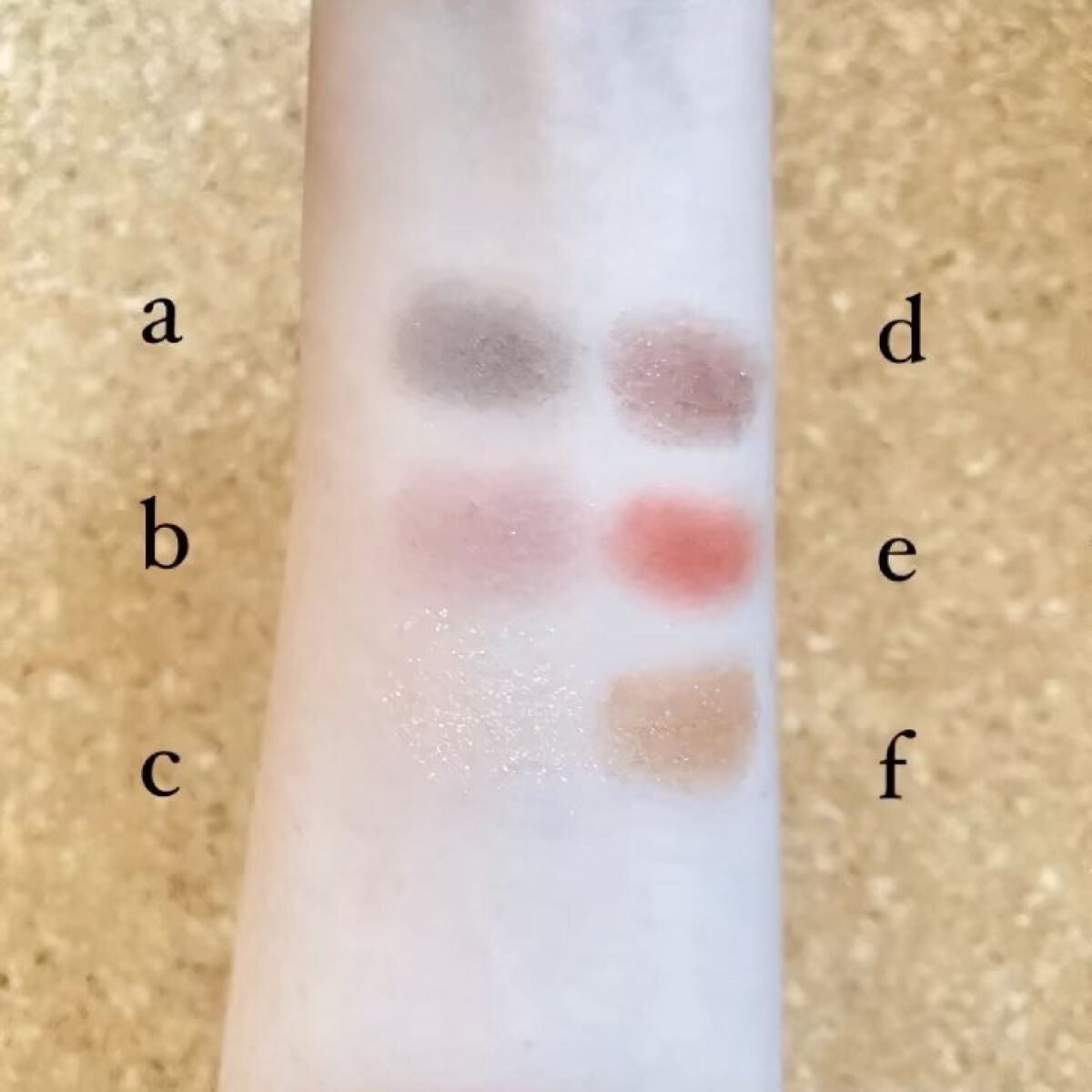 ミネラルクラッシィシャドー2022CF/エトヴォス/アイシャドウパレットの動画クチコミ4つ目