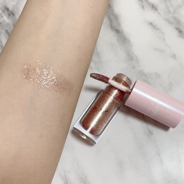 シュガー トゥインクル リキッド シャドウ/PERIPERA/リキッドアイシャドウの動画クチコミ1つ目