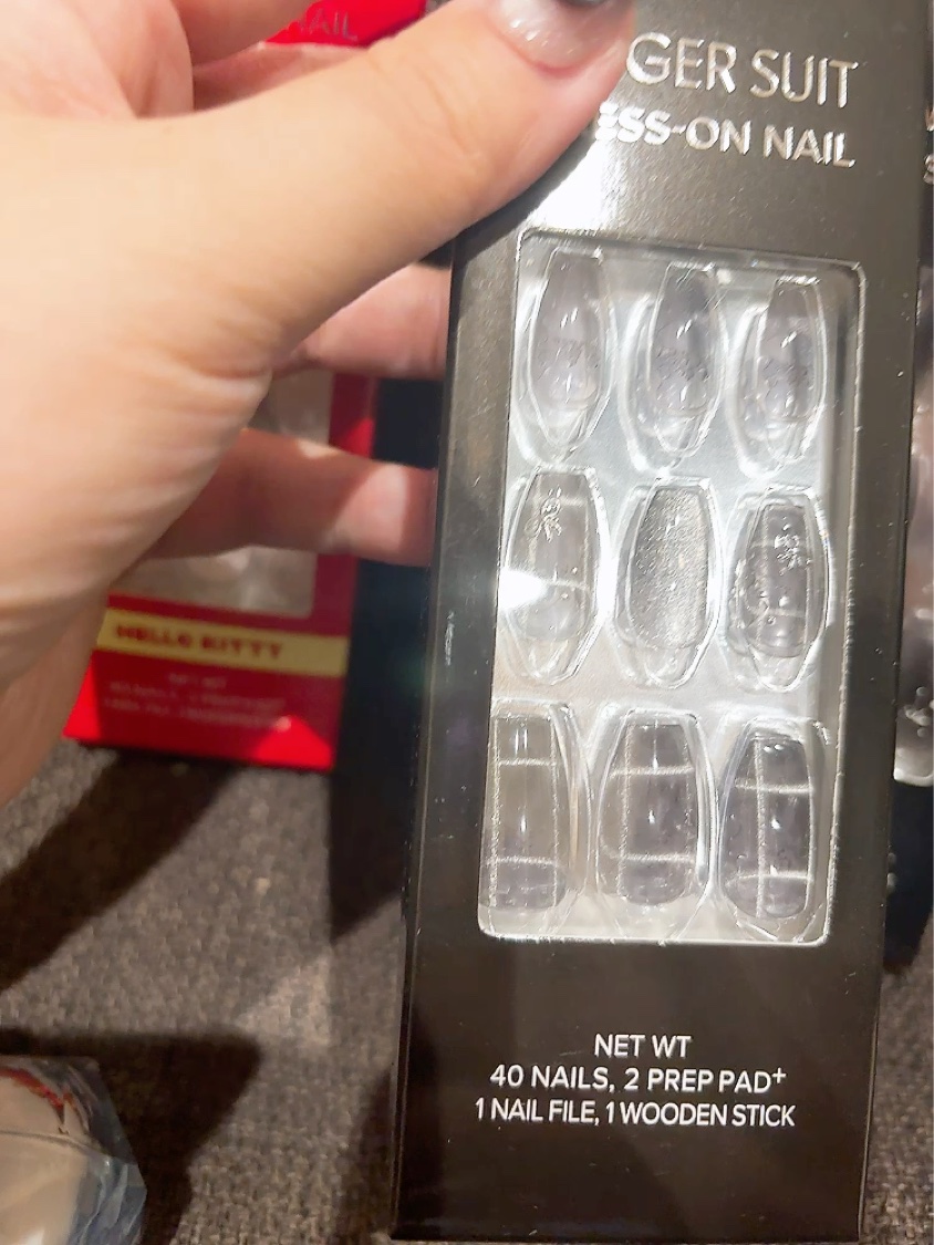ネイルチップ(シールタイプ)/FINGER SUIT/ネイルチップ・パーツの動画クチコミ1つ目