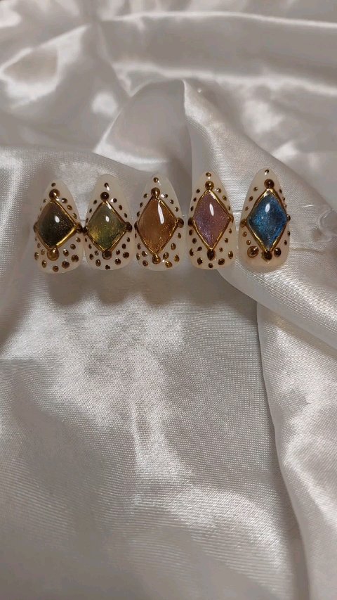 アニマルマグネットジェル/ネイル工房/ジェルネイルを使ったクチコミ（2枚目）