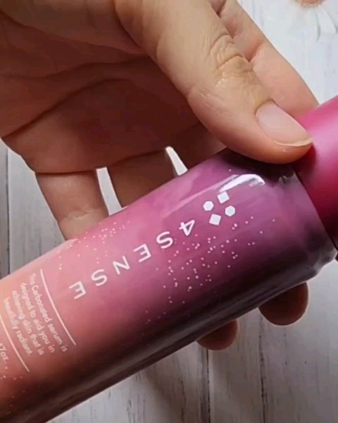 フォーセンス　炭酸生クリームセラム/4SENSE/美容液を使ったクチコミ（2枚目）