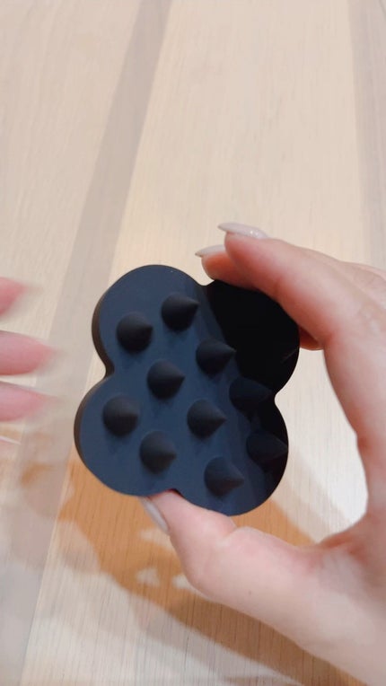 uka scalp brush kenzan/uka/スカルプブラシの人気ショート動画