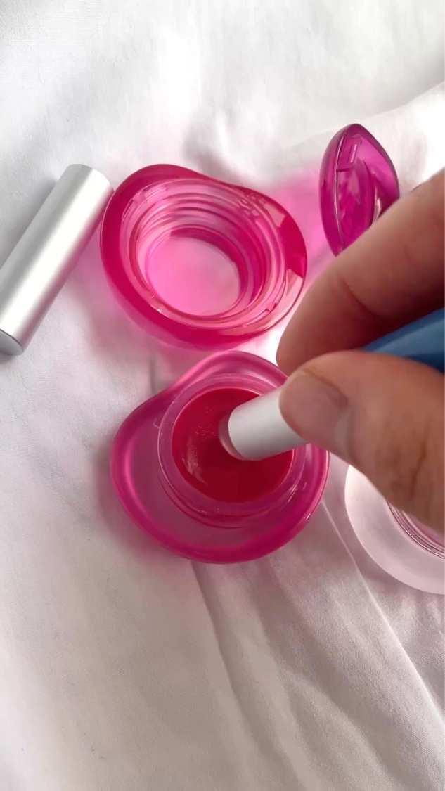 リップアンドチーク ブラーリープリンポット/fwee/口紅を使ったクチコミ（3枚目）