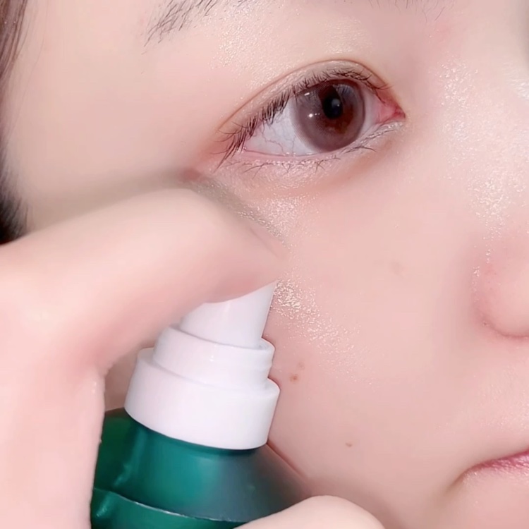 ポアセラメルティングスクラブセラム/MEDITHERAPY/スクラブ・ゴマージュの動画クチコミ1つ目