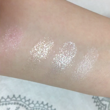 ホワイトラブストーリー コレクション (クリスマスコフレ 2018)/JILL STUART/メイクアップキットを使ったクチコミ(3枚目)