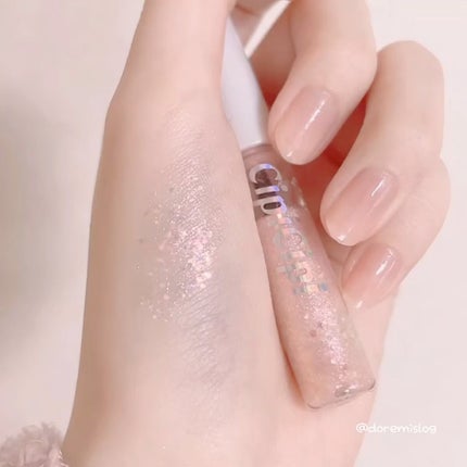 グリッター イルミネーションライナー R/CipiCipi/リキッドアイライナーの人気ショート動画