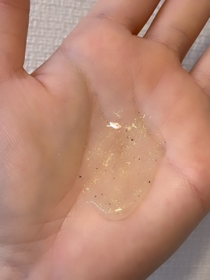 スクラブボディウォッシュ バースデイケーキ ラズベリーバニラ/LUV SCENT/ボディスクラブを使ったクチコミ（2枚目）