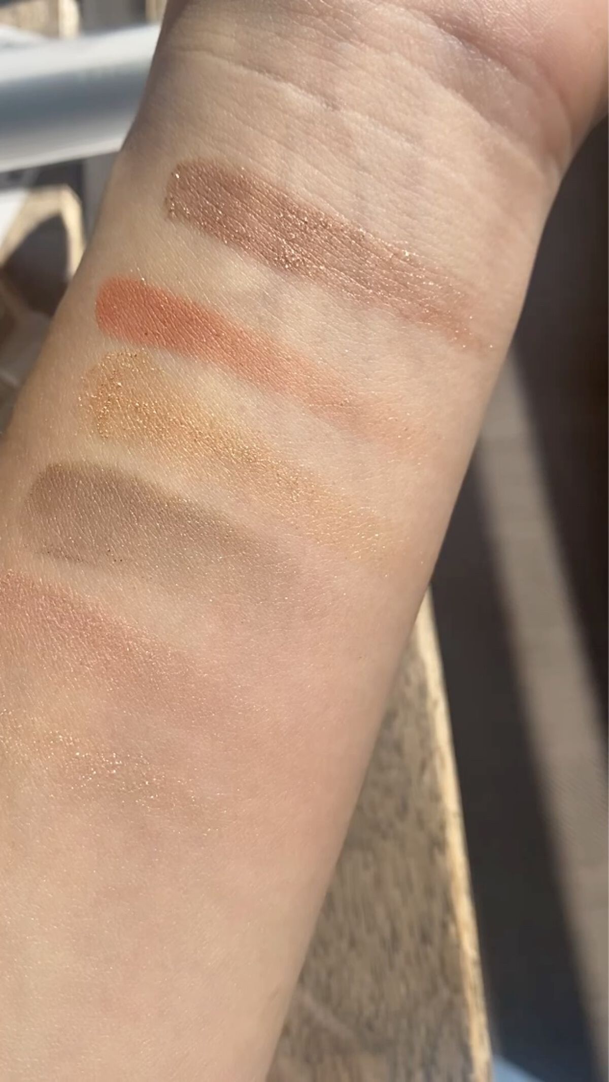 ミネラルクラッシィシャドー2022CF/エトヴォス/アイシャドウパレットの動画クチコミ5つ目