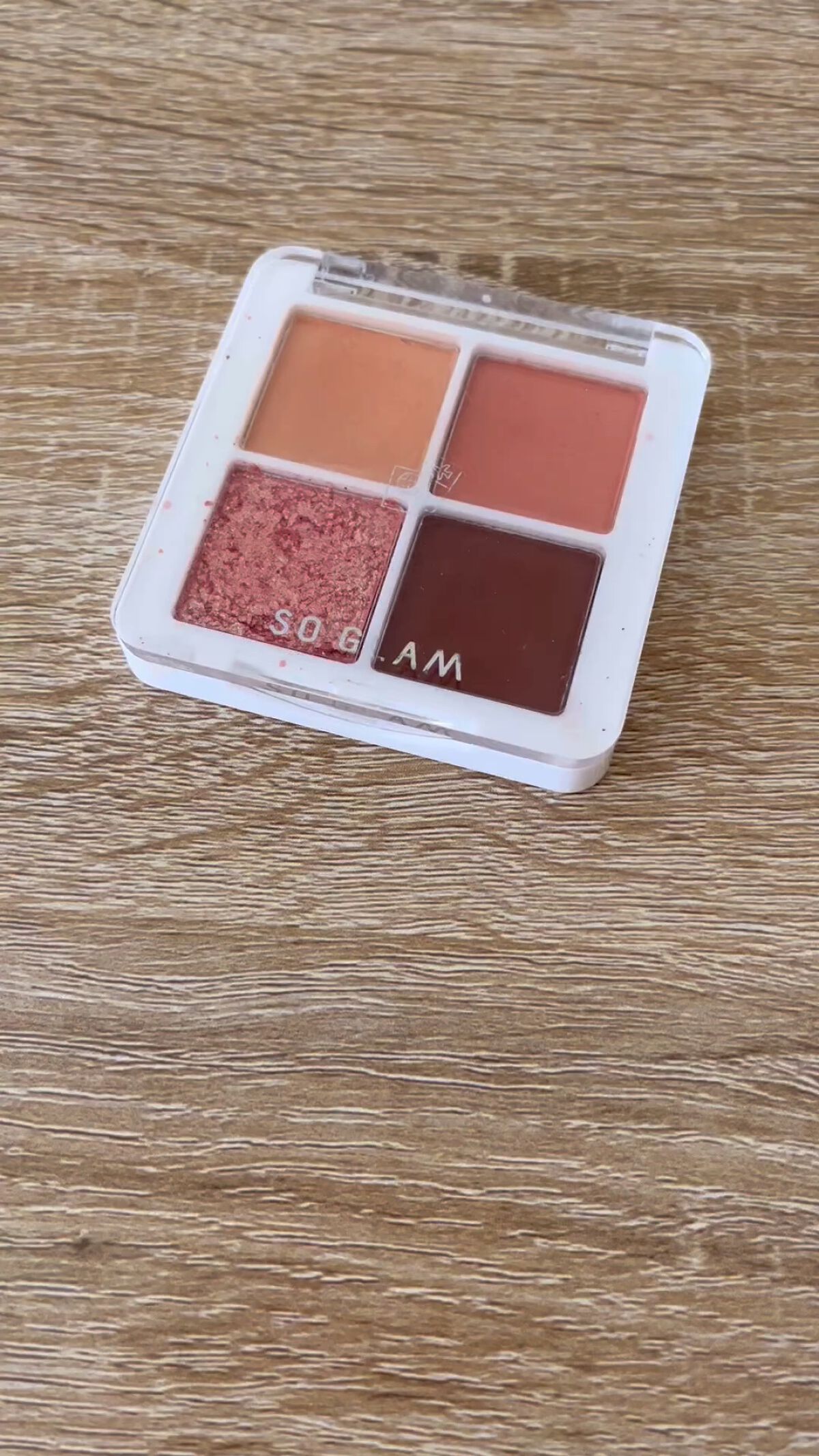 プチポケットアイシャドウパレット/SO GLAM/アイシャドウパレットの動画クチコミ1つ目