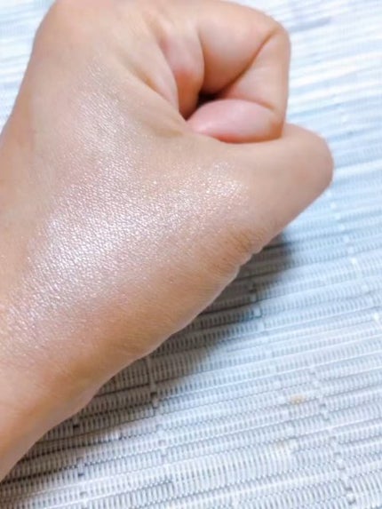 スキンフィニッシュ ライトストラック リキッド ハイライター/M・A・C/リキッドハイライトを使ったクチコミ(3枚目)