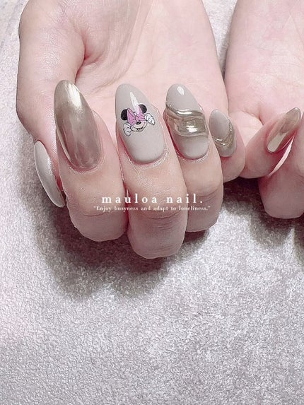 ミッキーマウスネイルのネイルデザイン