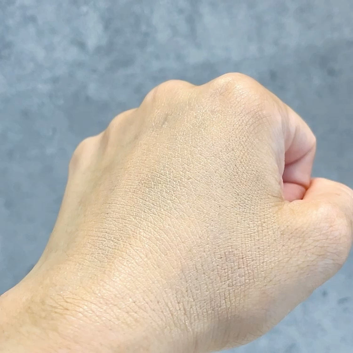 美容液ミネラルリキッドファンデーション/ヴァントルテ/リキッドファンデーションの動画クチコミ1つ目