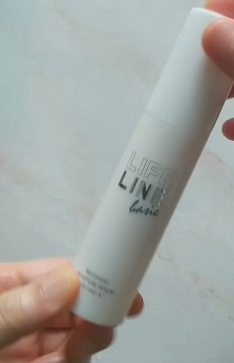 (旧)モイスチャーセラム/日本ライフ製薬/美容液の動画クチコミ2つ目