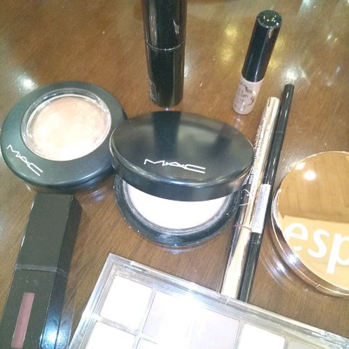 ルージュ ピュールクチュール ヴェルニ ヴィニルクリーム/YVES SAINT LAURENT BEAUTE/口紅を使ったクチコミ（2枚目）