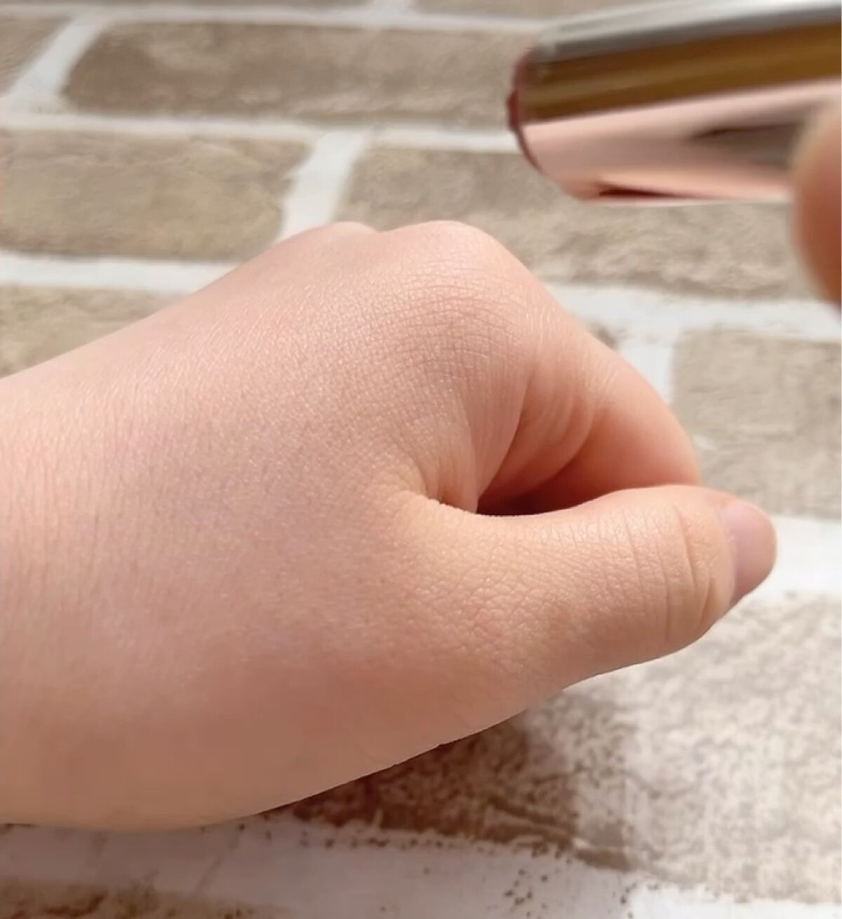 ラスティンググロスリップ/CEZANNE/口紅を使ったクチコミ（3枚目）