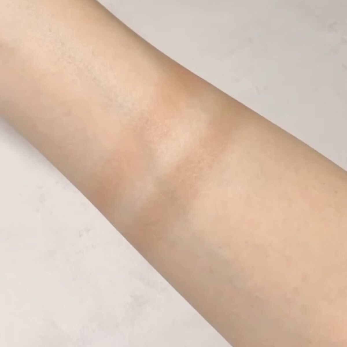 シームレストーン ブラッシュ/excel/パウダーチークの動画クチコミ2つ目