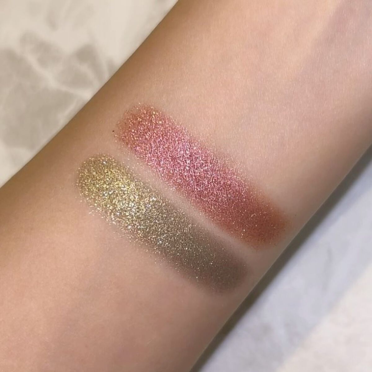 HOURGLASS  Scattered Light Glitter Eyeshadow/HOURGLASS/ジェル・クリームアイシャドウの動画クチコミ1つ目