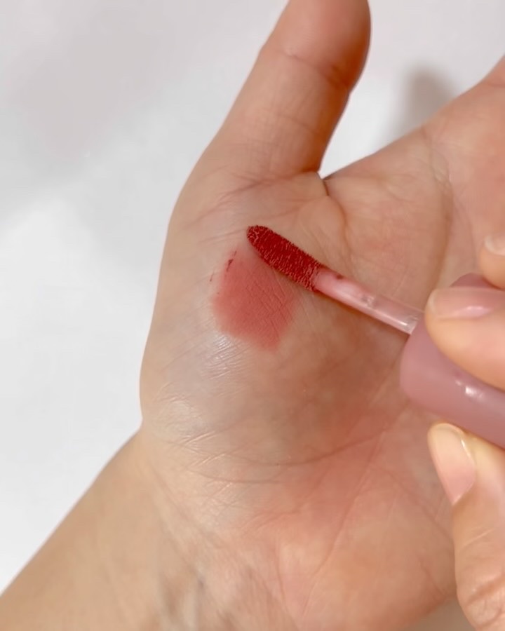 カラーグラム ヌーディーブラーティント/Colorgram/リップティントの動画クチコミ3つ目