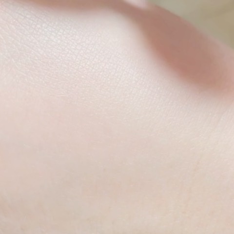 カーミングロータスクリーム/ロベクチン/フェイスクリームの動画クチコミ1つ目