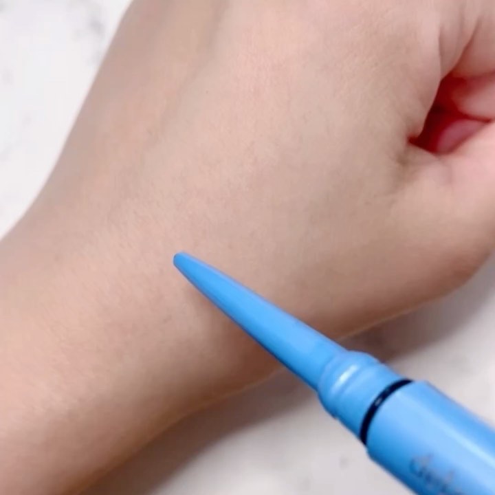 「密着アイライナー」極細クリームペンシル バーガンディーブラウン（限定色）/デジャヴュ/ペンシルアイライナーを使ったクチコミ（3枚目）