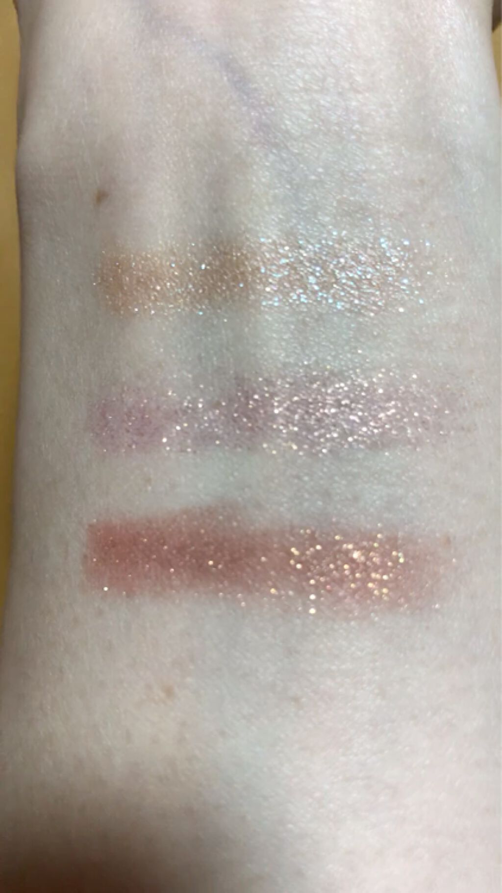 Super Shock Shadow/ColourPop/単色アイシャドウを使ったクチコミ（2枚目）