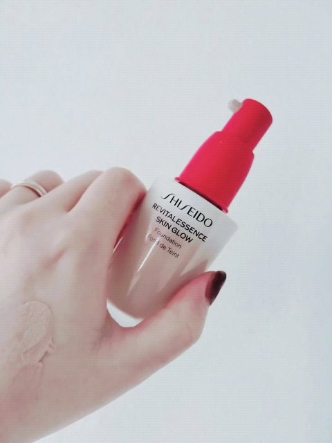 エッセンス スキングロウ ファンデーション/SHISEIDO/リキッドファンデーションの人気ショート動画