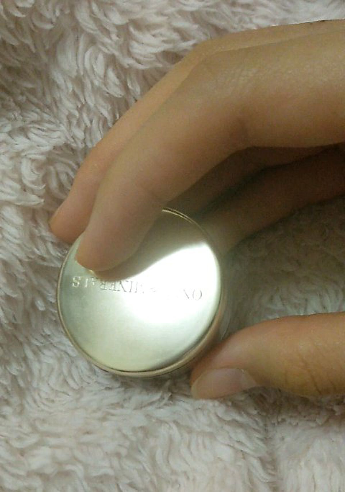 ミネラルピグメント/ONLY MINERALS/単色アイシャドウの動画クチコミ2つ目