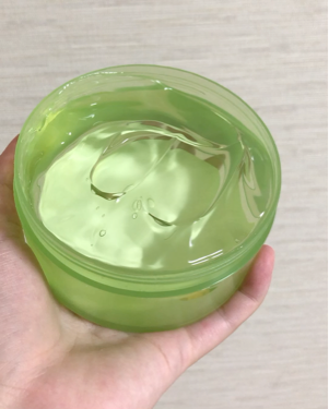 マイルド＆モイスチャーアロエジェル/ネイチャーリパブリック/ボディローションを使ったクチコミ（3枚目）