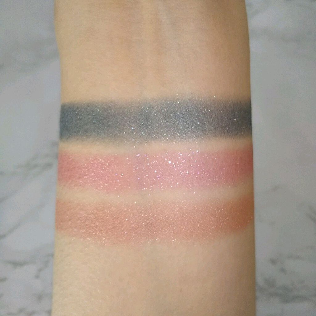 トーン タッチ アイズ/SUQQU/単色アイシャドウの動画クチコミ5つ目