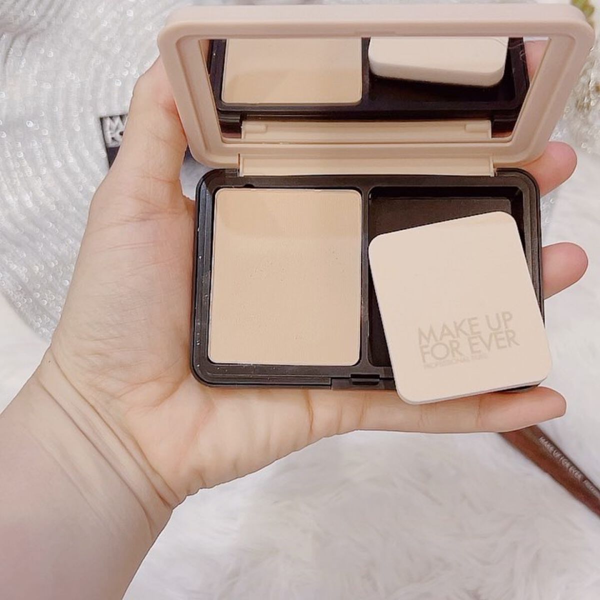 HDスキン マットベルベットコンパクト/MAKE UP FOR EVER/パウダーファンデーションの動画クチコミ2つ目