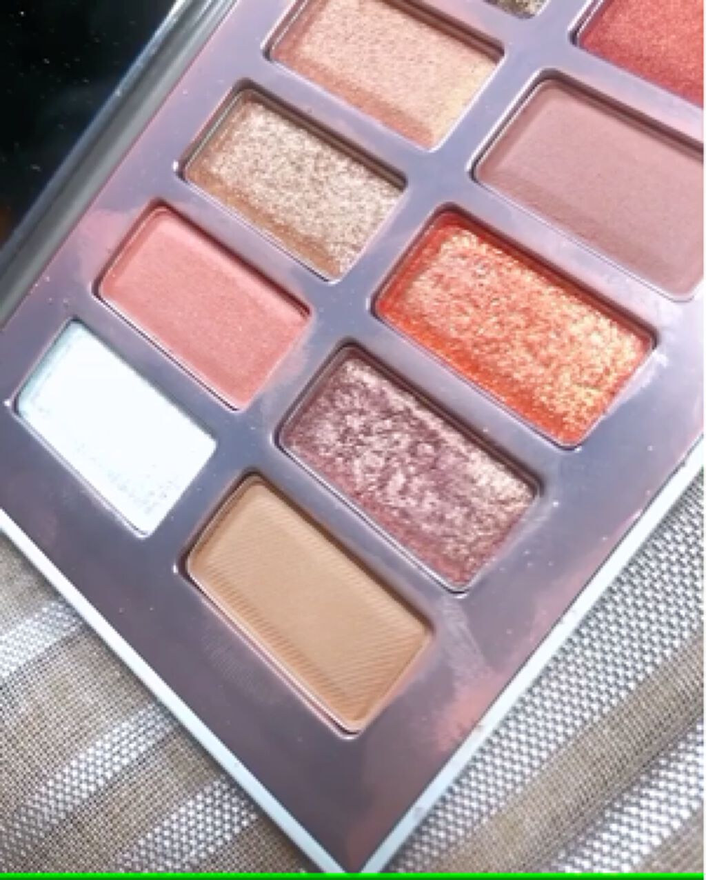 バレンタインボックス2 ピーチパレット/VAVI MELLO/アイシャドウパレットを使ったクチコミ（1枚目）