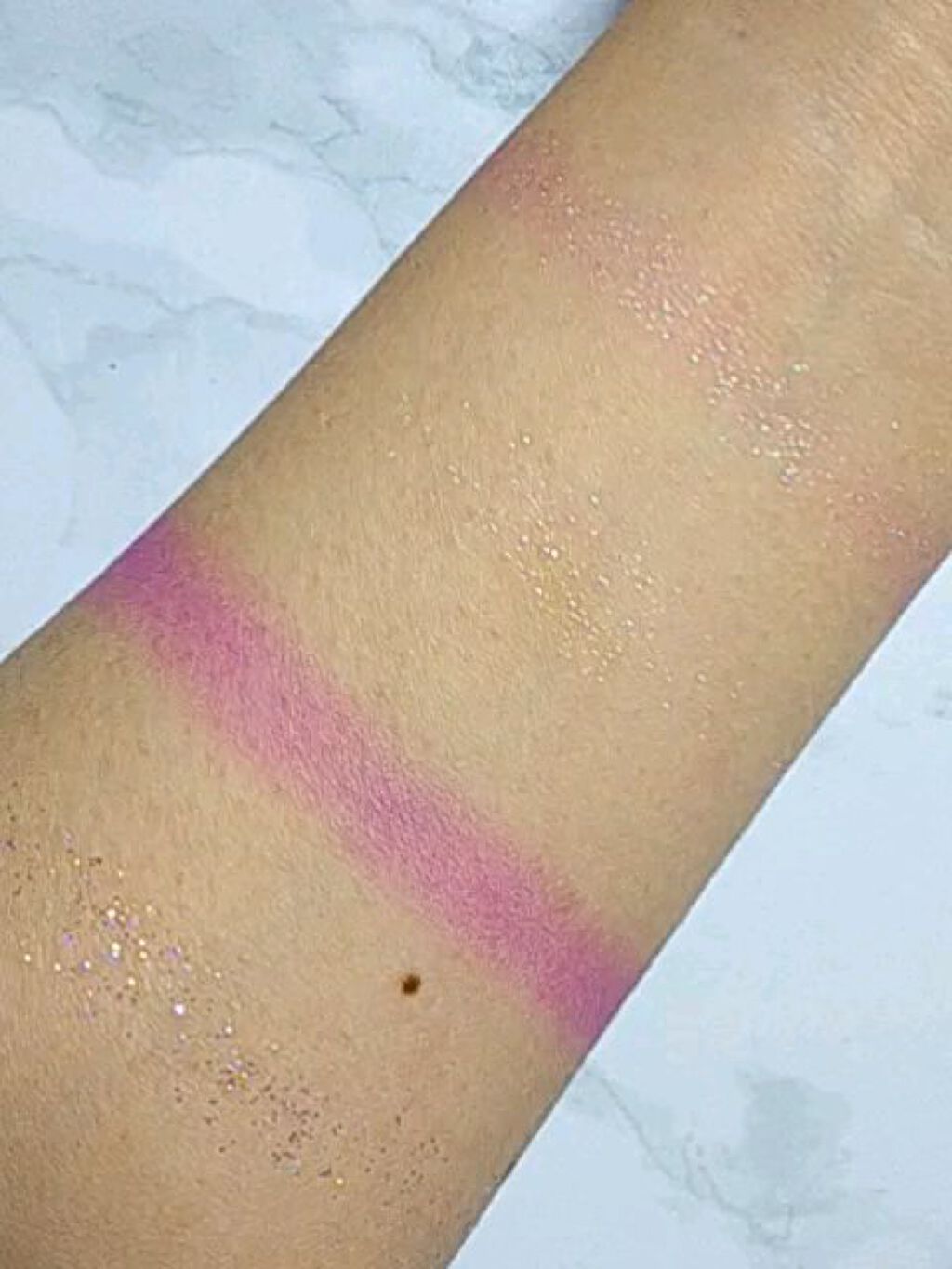 アイランドアドベンチャー4アイシャドウ/HEXZE（ヘックスゼ）/アイシャドウパレットの動画クチコミ5つ目