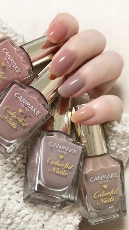 カラフルネイルズ/キャンメイク/マニキュアの人気ショート動画
