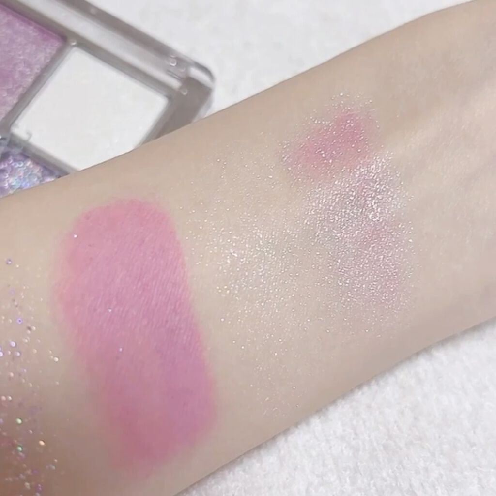 アイランドアドベンチャー4アイシャドウ/HEXZE（ヘックスゼ）/アイシャドウパレットの動画クチコミ3つ目